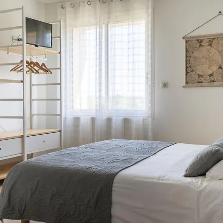 Clos Du Marais Guest house *