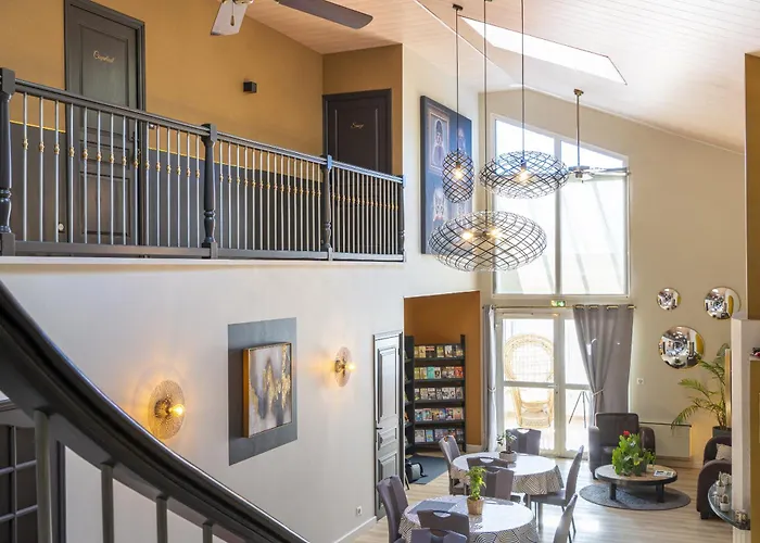 Clos Du Marais Konukevi 3*